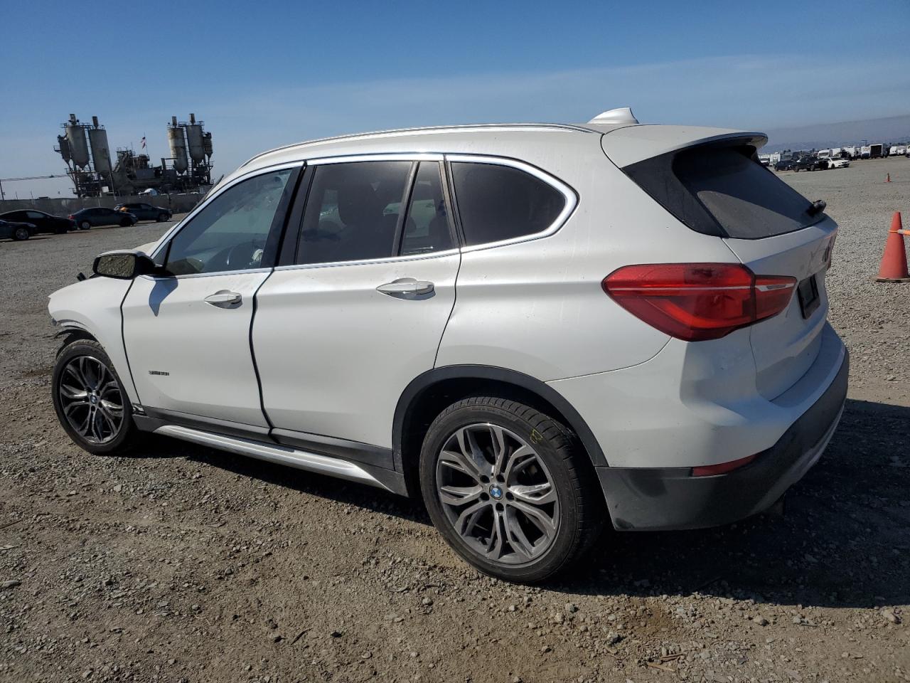 2017 BMW X1 Sdrive28I white null gas WBXHU7C34H5H34974 photo #3