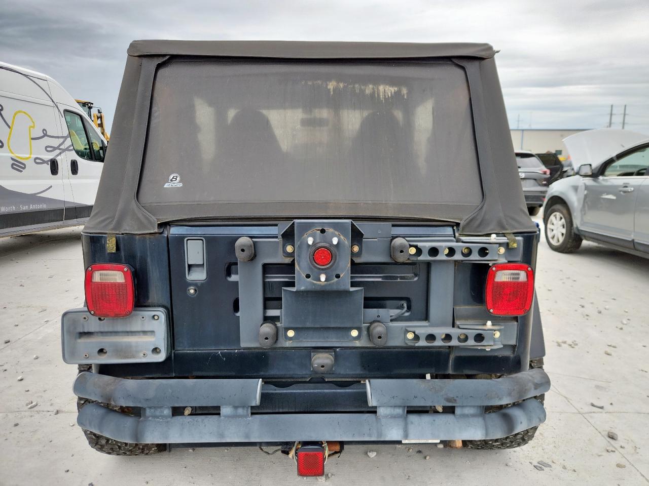 2000 Jeep Wrangler / Tj Sahara VIN: 1J4FA59S1YP777549 Lot: 63622335