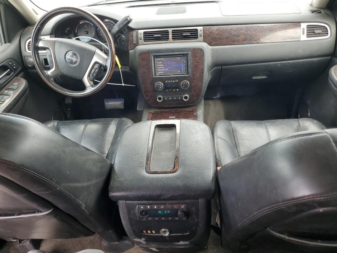 2007 GMC Yukon Denali VIN: 1GKFK638X7J310397 Lot: 62902895