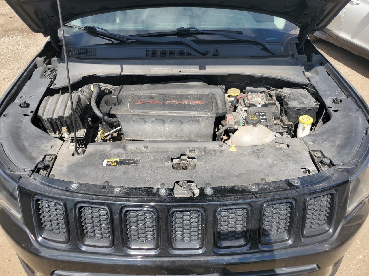 2018 Jeep Compass Latitude VIN: 3C4NJCBBXJT409520 Lot: 65459865