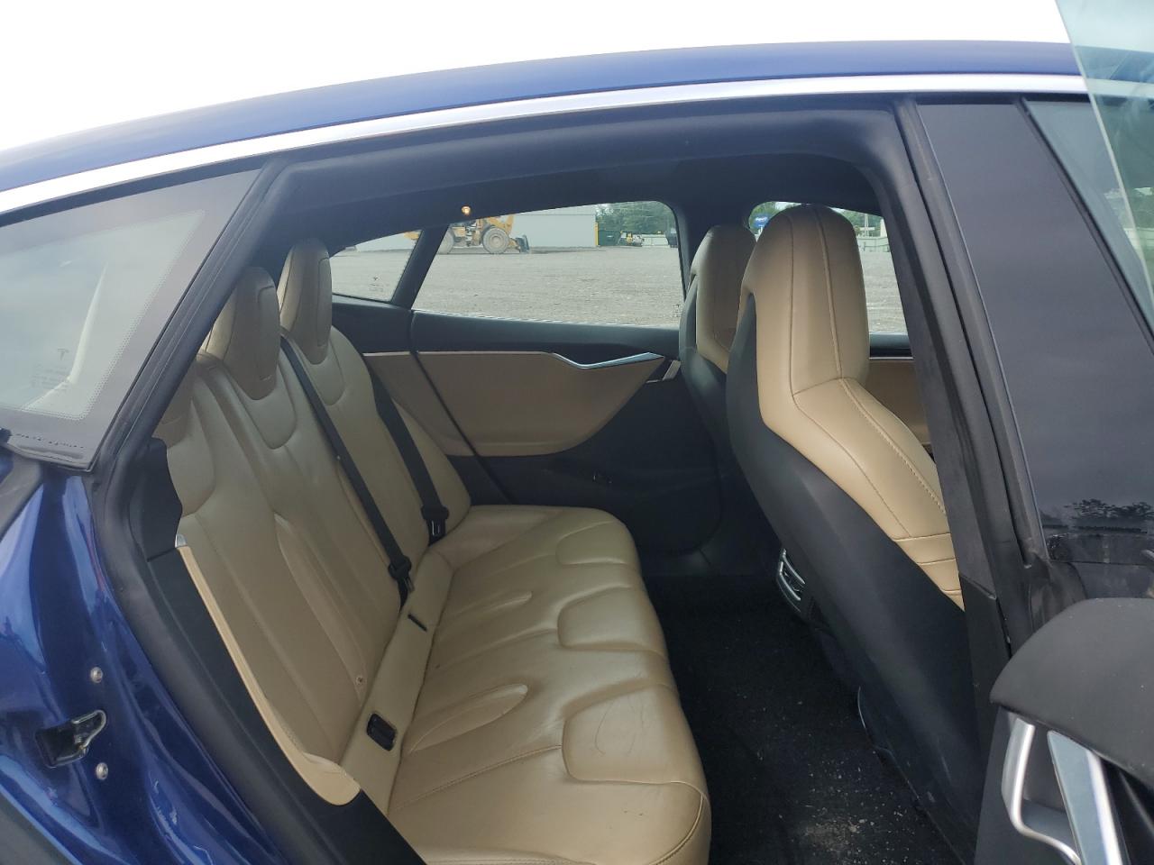 2016 Tesla Model S VIN: 5YJSA1E26GF130088 Lot: 62579205