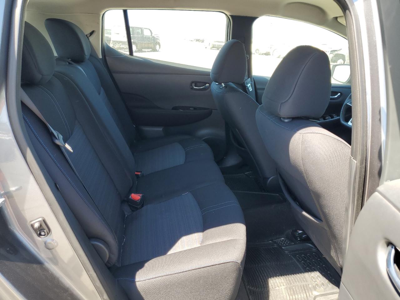 2018 Nissan Leaf S VIN: 1N4AZ1CP7JC306403 Lot: 65481895