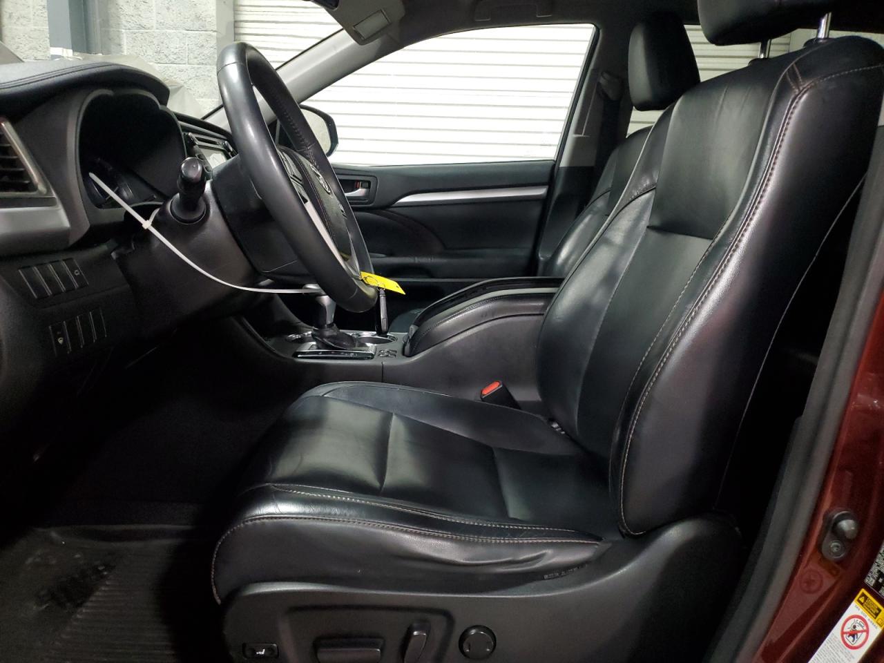 2016 Toyota Highlander Xle VIN: 5TDJKRFH8GS225807 Lot: 66722955