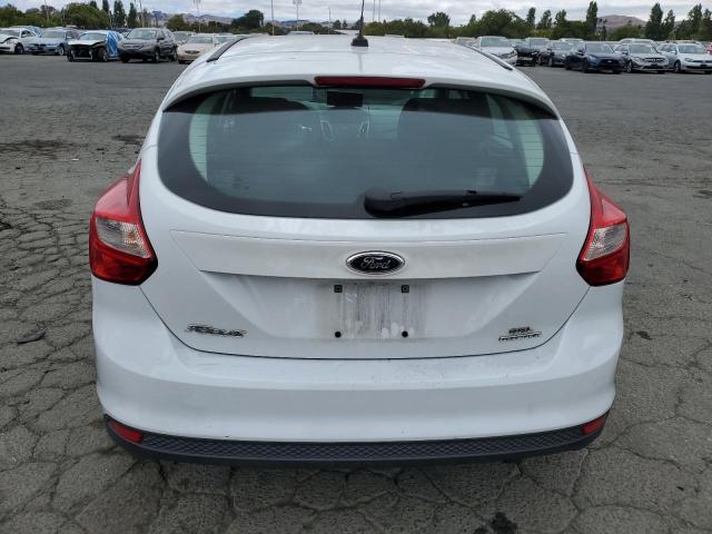  FORD FOCUS 2012 Белы