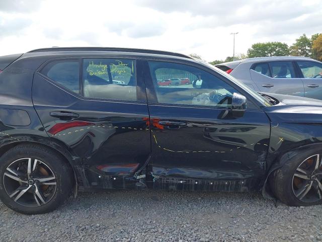 2022 VOLVO XC40 2.0 B4P PLUS DARK 5DR AWD AUTO