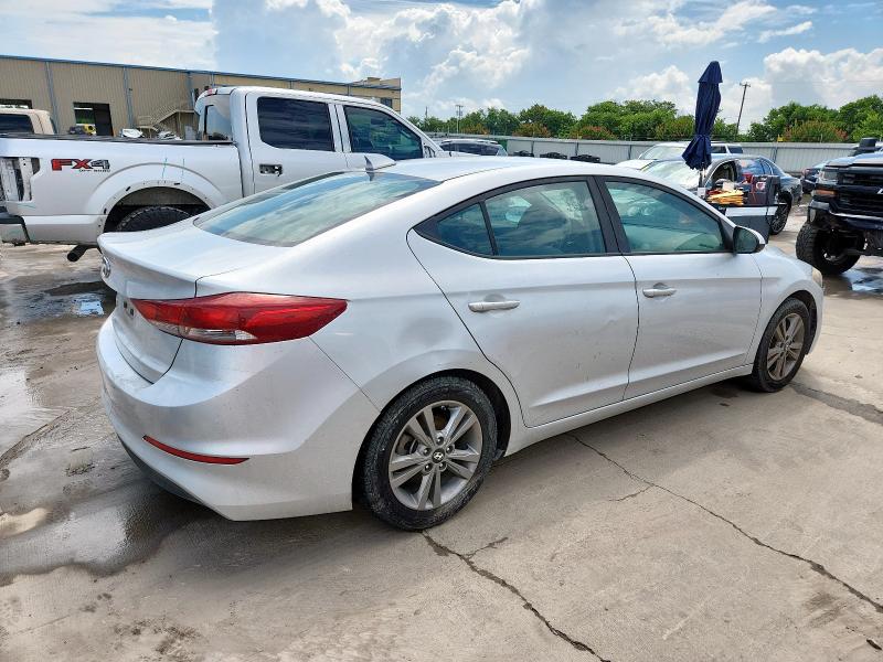  HYUNDAI ELANTRA 2018 Серебристый