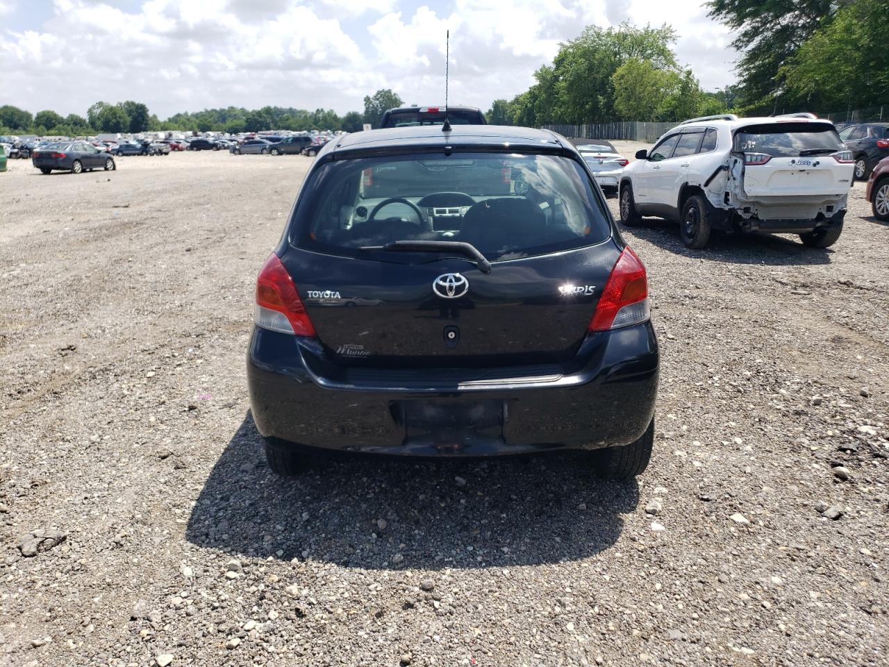 2009 Toyota Yaris VIN: JTDJT903295260863 Lot: 65018125
