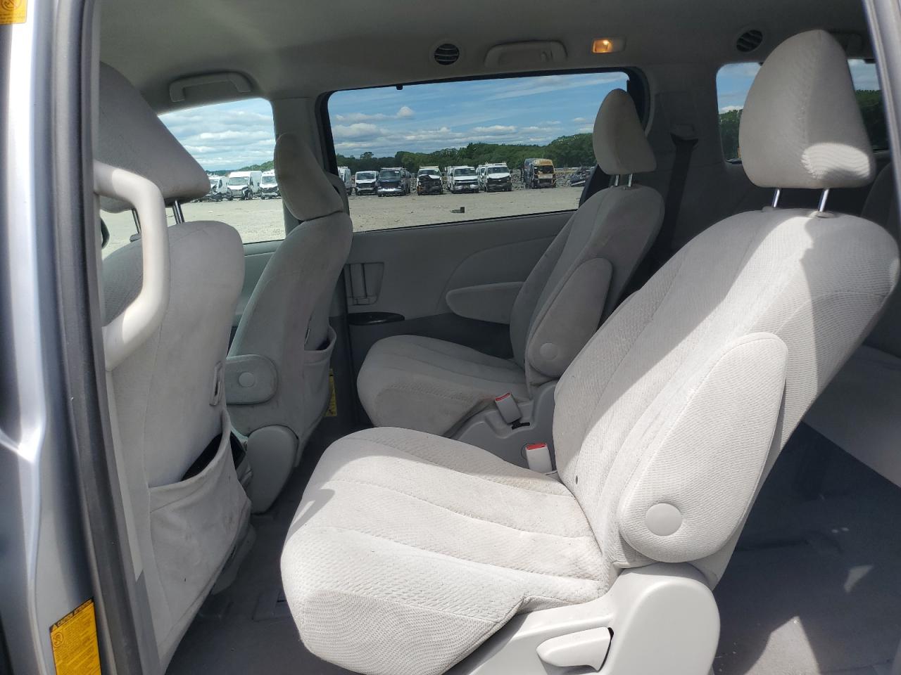 2011 Toyota Sienna Le VIN: 5TDJK3DC3BS016357 Lot: 65518425