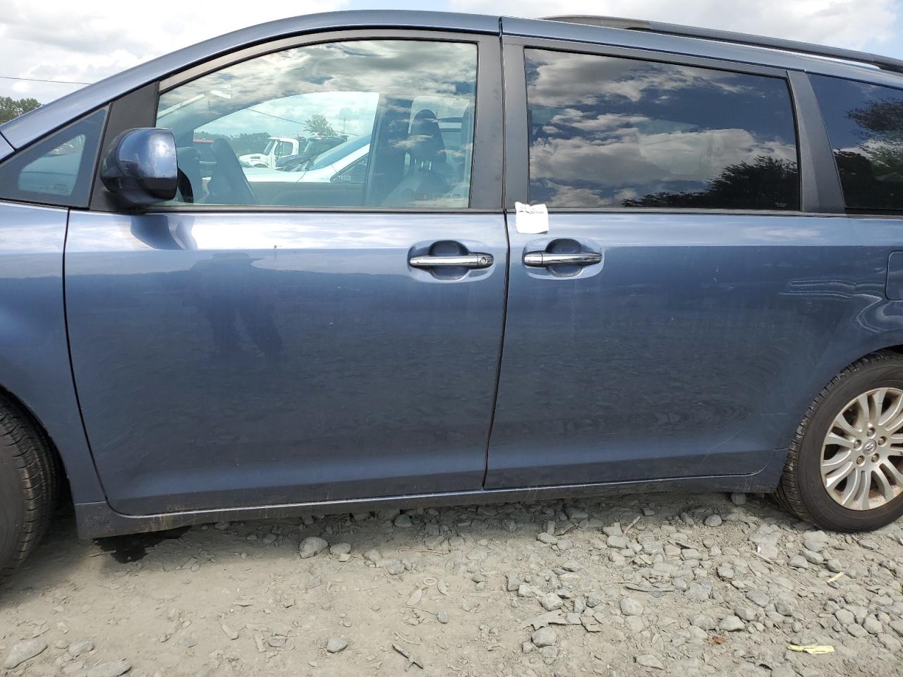 2016 Toyota Sienna Xle VIN: 5TDYK3DC0GS758172 Lot: 65267005