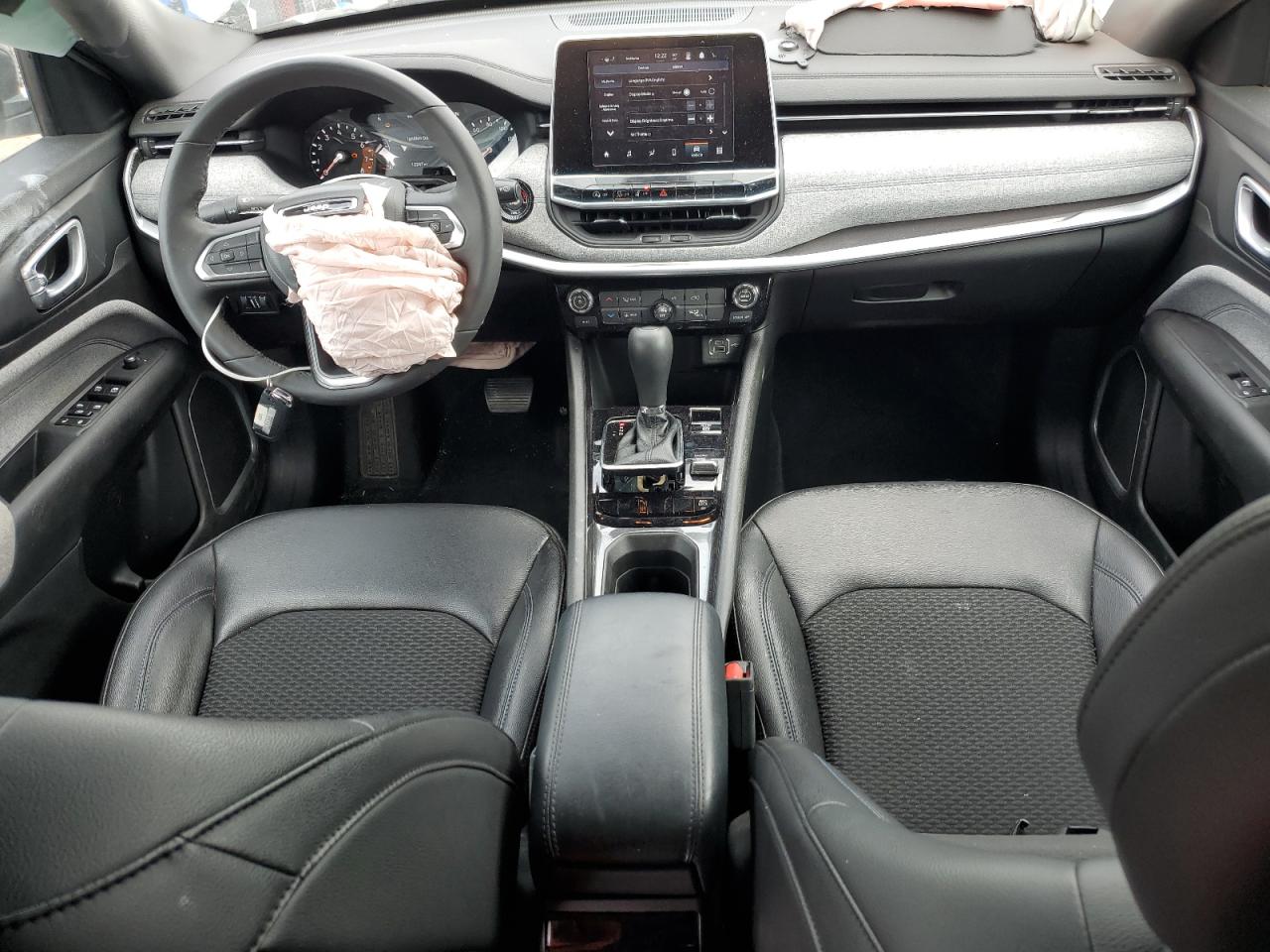 2025 Jeep Compass Latitude VIN: 3C4NJDBN0ST569682 Lot: 65995645