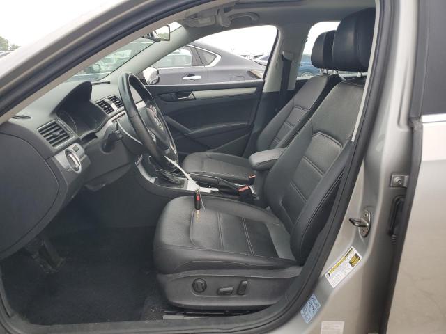  VOLKSWAGEN PASSAT 2013 Srebrny