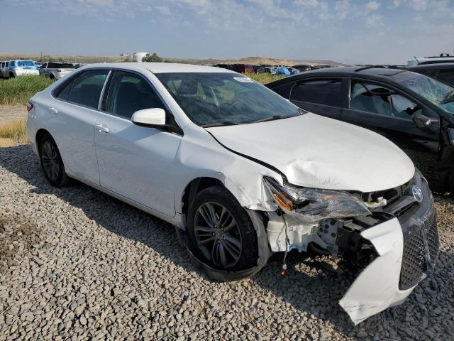  TOYOTA CAMRY 2015 Biały