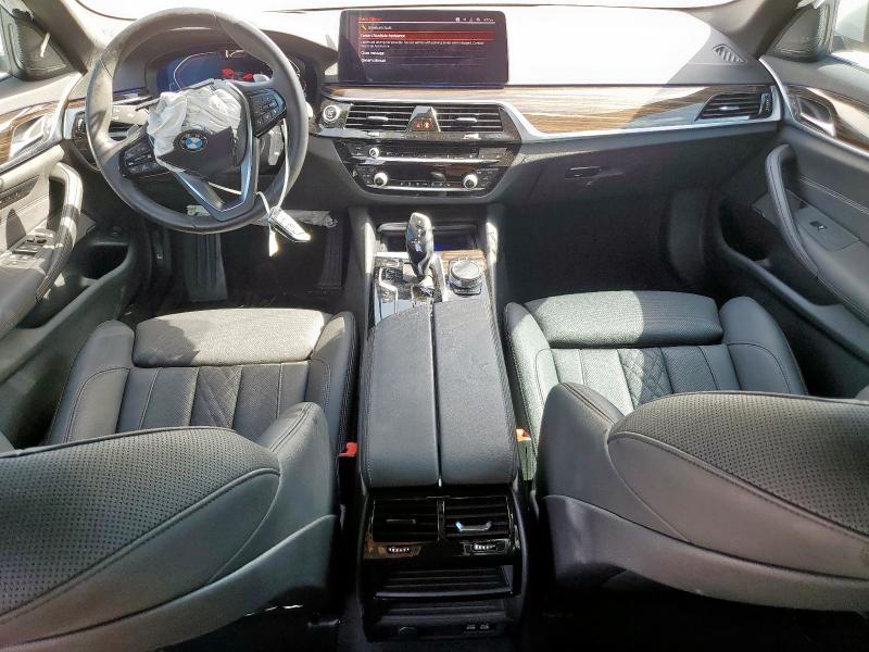  BMW 5 SERIES 2021 Белы