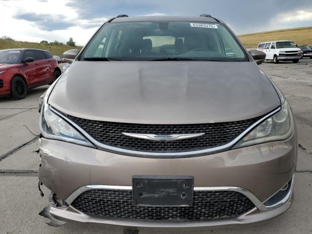 Minivans CHRYSLER PACIFICA 2017 tan