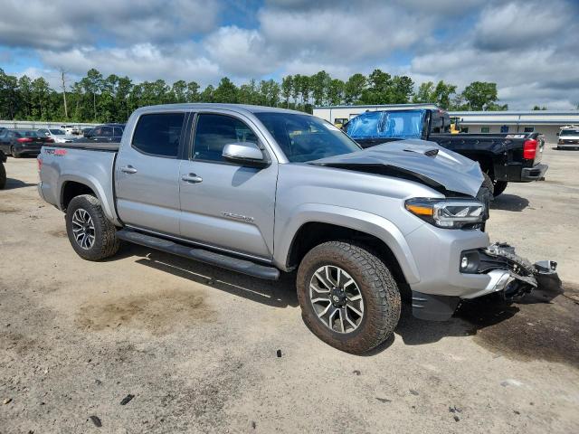  TOYOTA TACOMA 2021 Srebrny