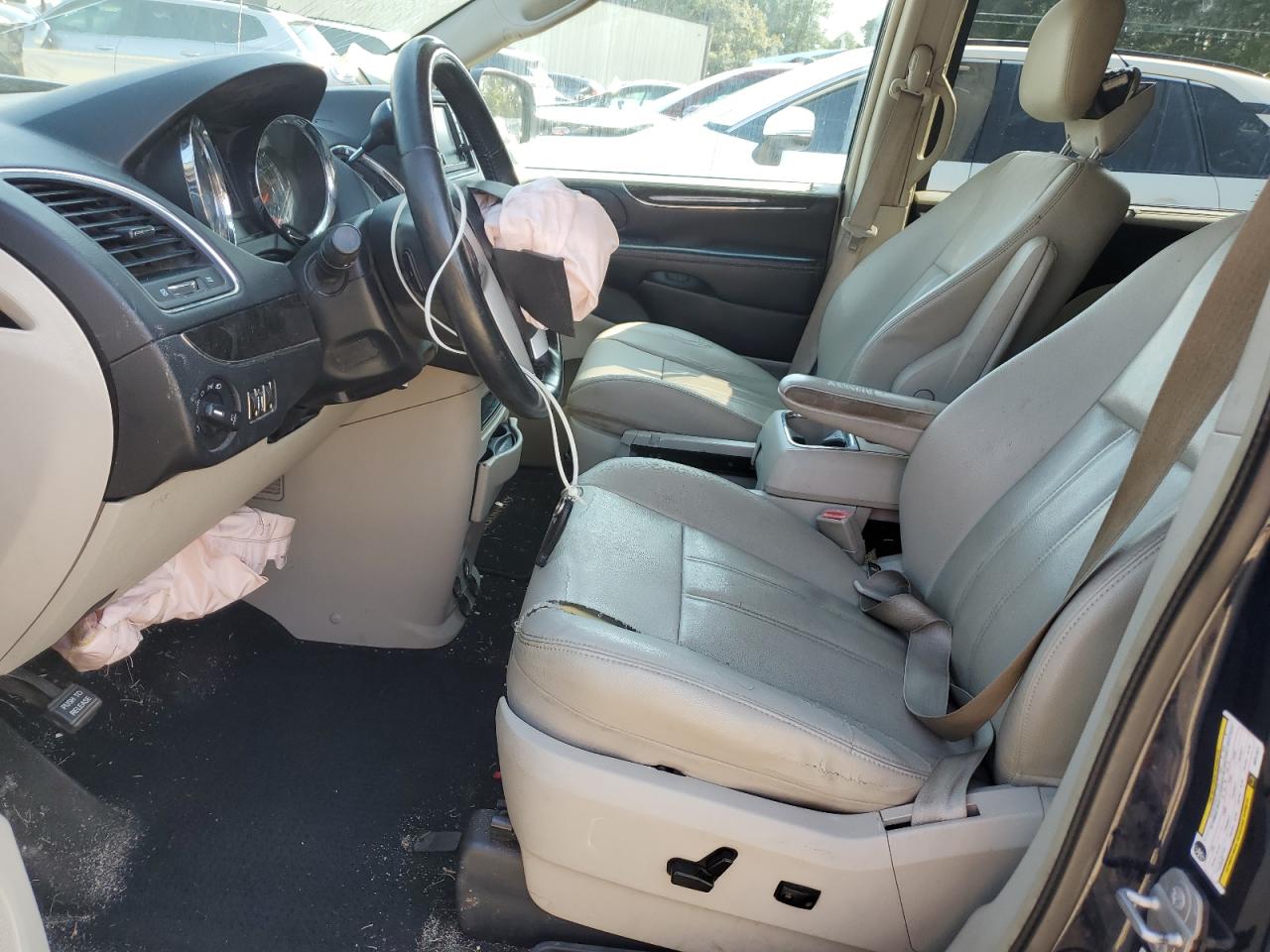 2016 Chrysler Town & Country Touring VIN: 2C4RC1BG2GR247521 Lot: 64022835