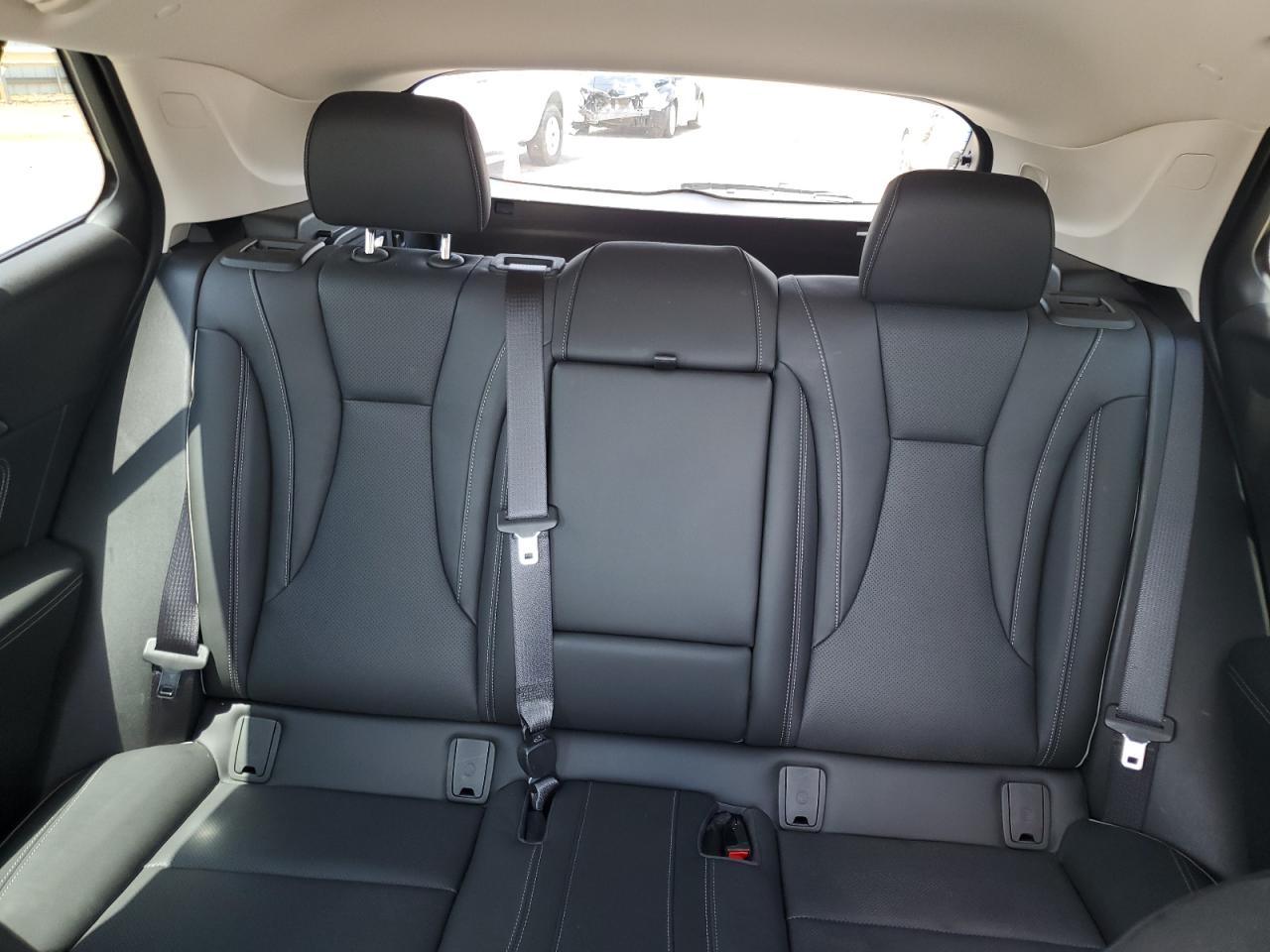 2021 Buick Envision Essence VIN: LRBFZPR42MD121303 Lot: 64970885