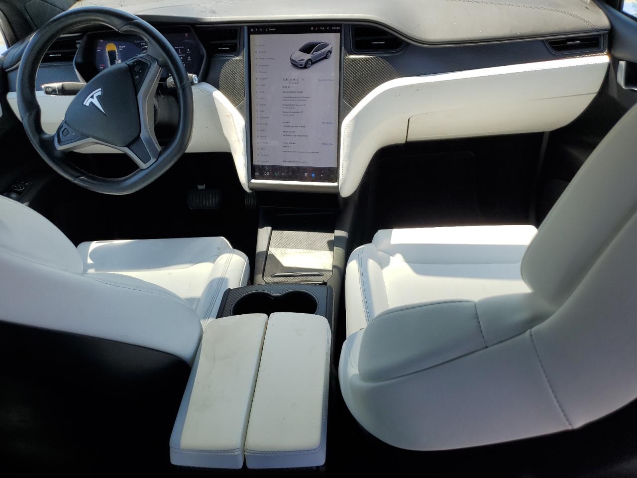 2018 Tesla Model X VIN: 5YJXCBE22JF136595 Lot: 61272195