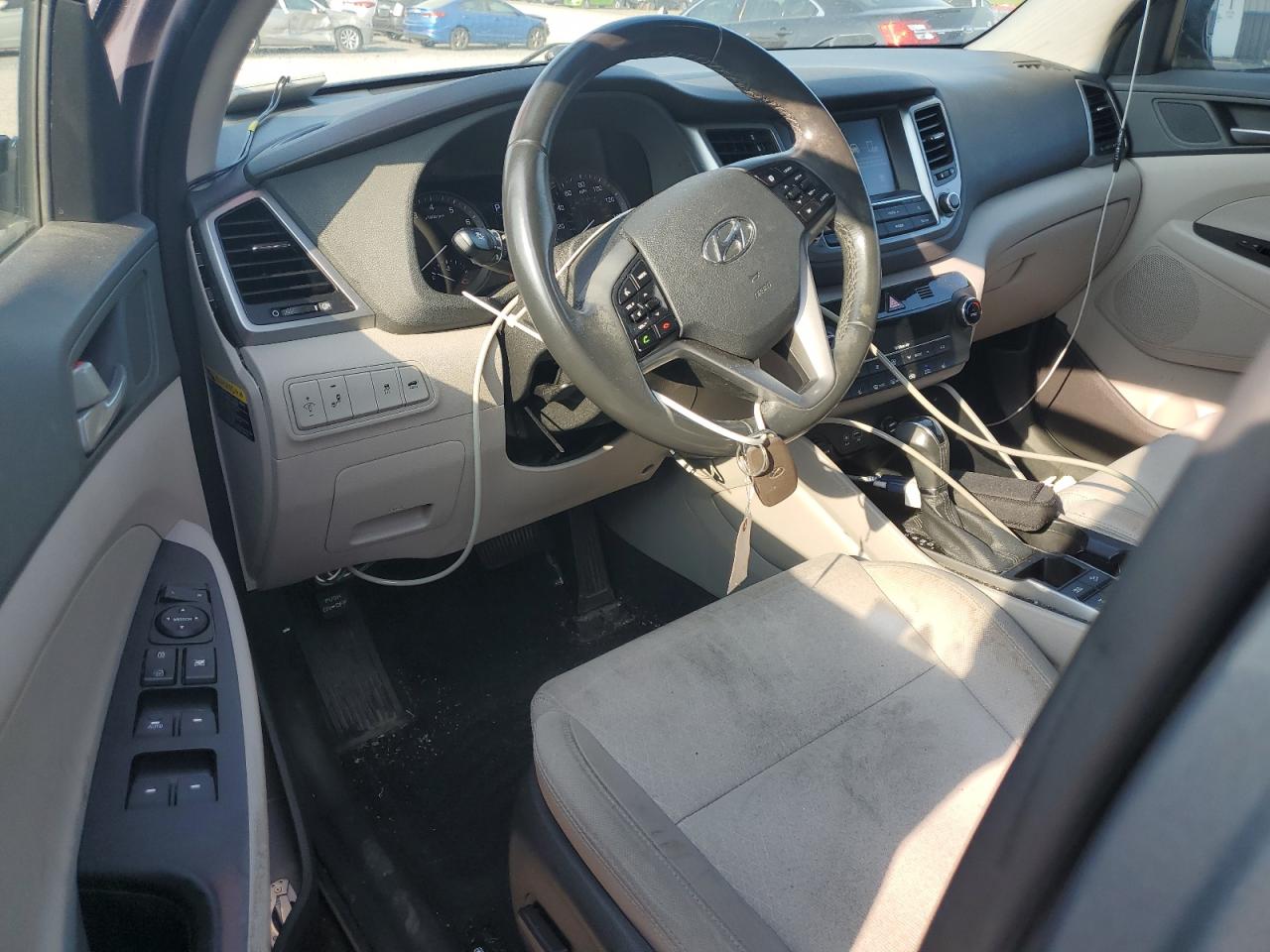 KM8J3CA26JU644833 2018 Hyundai Tucson Value