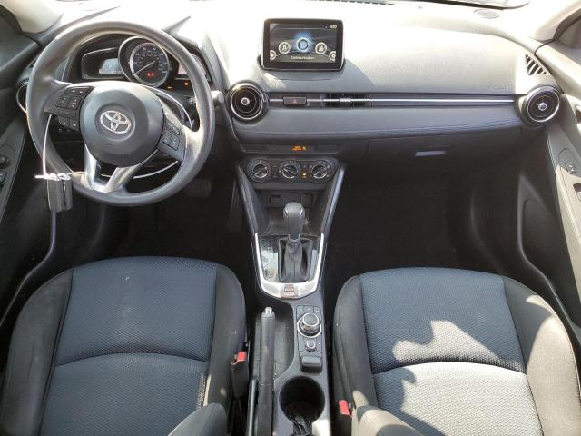 TOYOTA YARIS 2017 Granatowy
