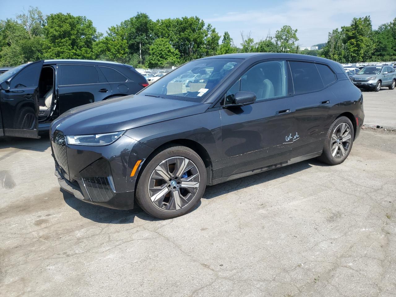 2023 BMW Ix xDrive50 VIN: WB523CF09PCM88006 Lot: 65725445