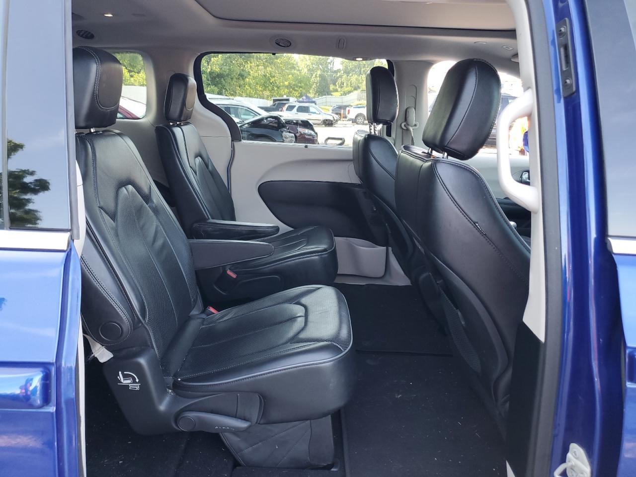 2018 Chrysler Pacifica Limited VIN: 2C4RC1GGXJR228375 Lot: 63254365