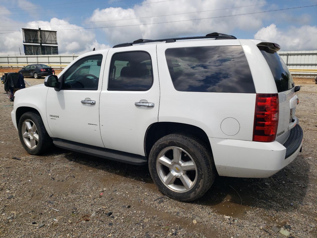 2011 Chevrolet Tahoe C1500 Ls VIN: 1GNSCAE09BR226266 Lot: 64352165