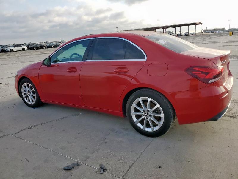  MERCEDES-BENZ A-CLASS 2020 Czerwony
