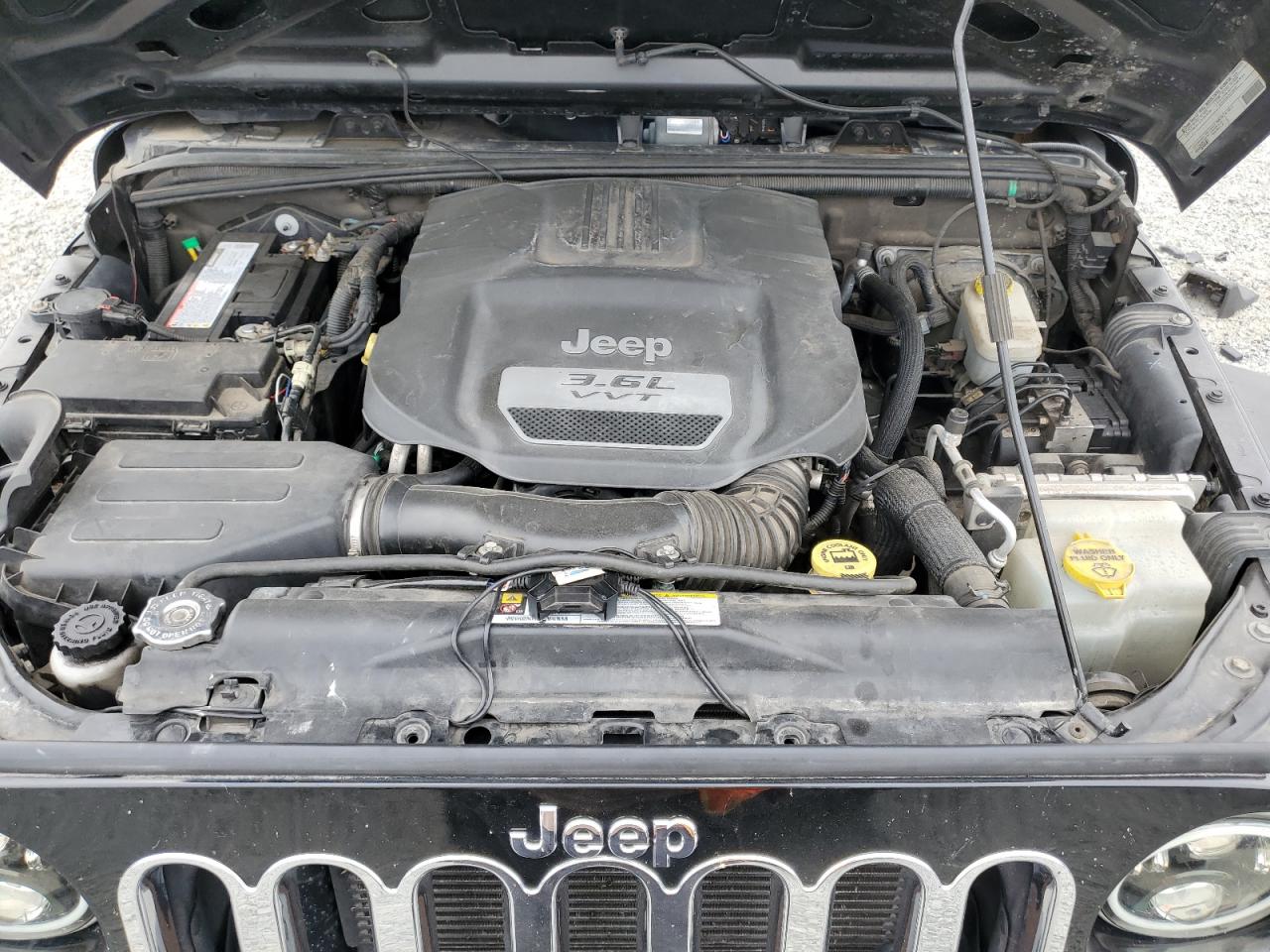 2012 Jeep Wrangler Unlimited Sport VIN: 1C4BJWDG5CL120301 Lot: 65282375