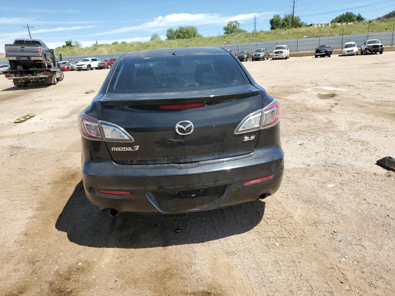 2011 Mazda 3 S VIN: JM1BL1U52B1403762 Lot: 63685205