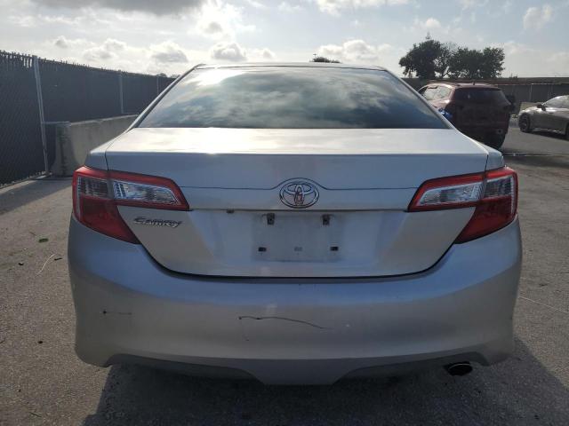 Седаны TOYOTA CAMRY 2014 Серый