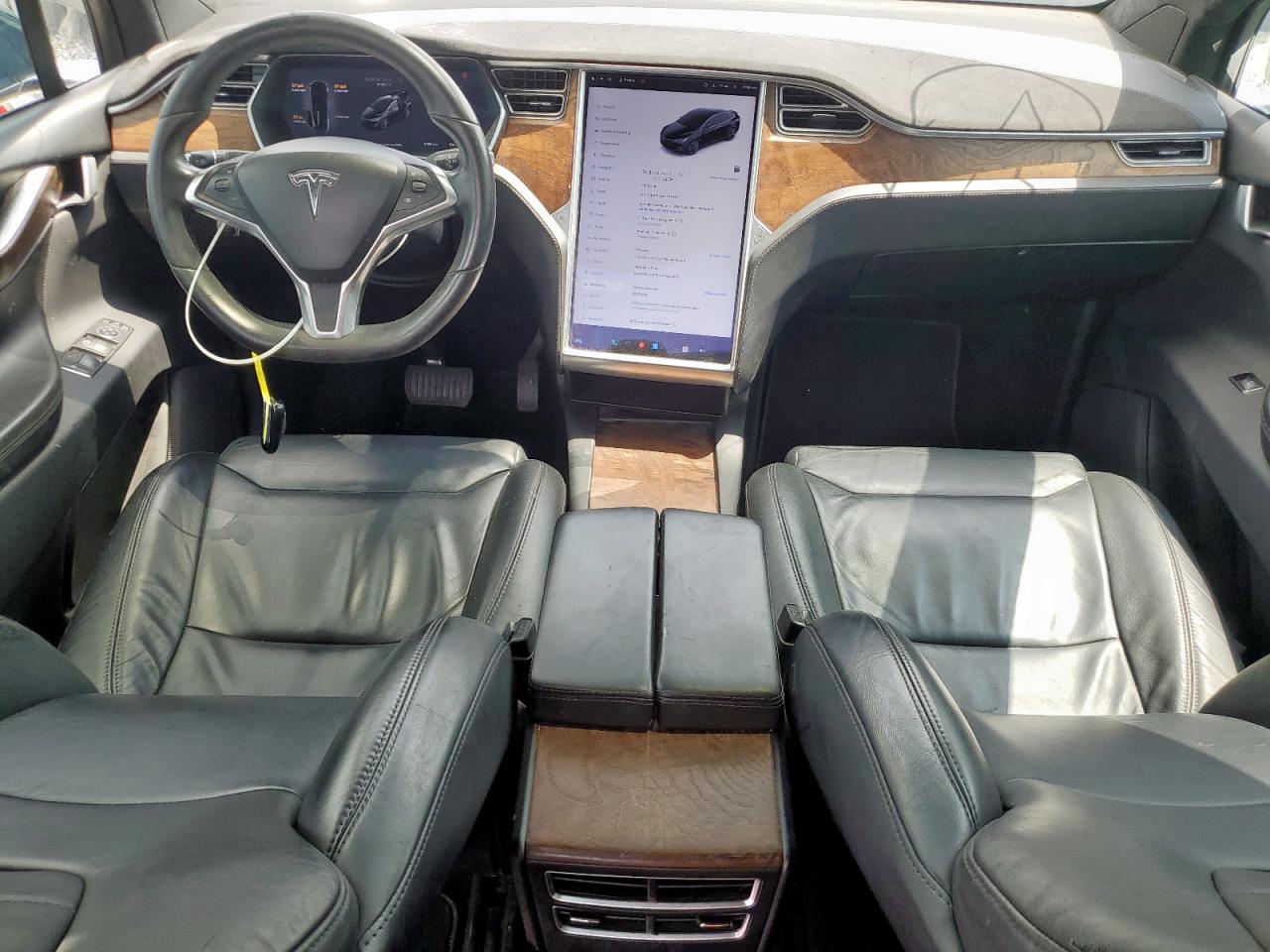 2017 Tesla Model X VIN: 5YJXCBE25HF044617 Lot: 64814785