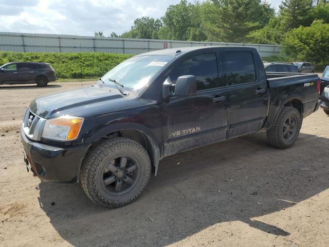  NISSAN TITAN 2014 Czarny