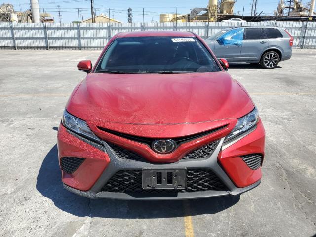  TOYOTA CAMRY 2020 Czerwony