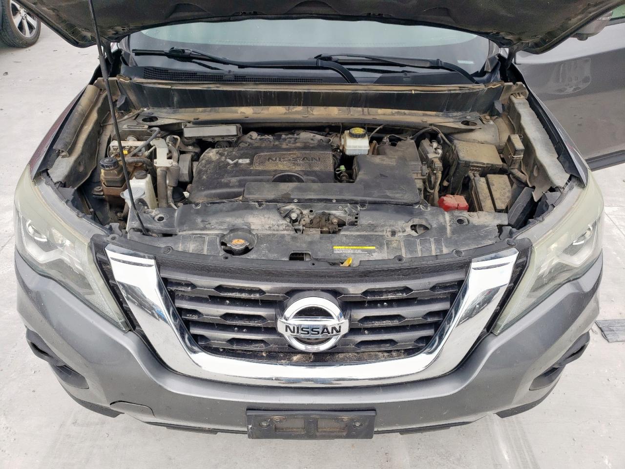 2018 Nissan Pathfinder S VIN: 5N1DR2MNXJC618981 Lot: 62577575