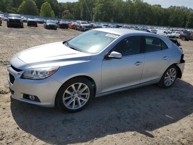 Sedans CHEVROLET MALIBU 2016 Srebrny