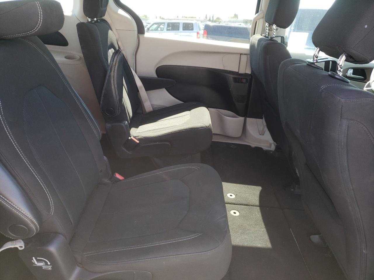 2c4rc1cg3nr208903 2C4RC1CG3NR208903 2022 Chrysler Voyager Lx