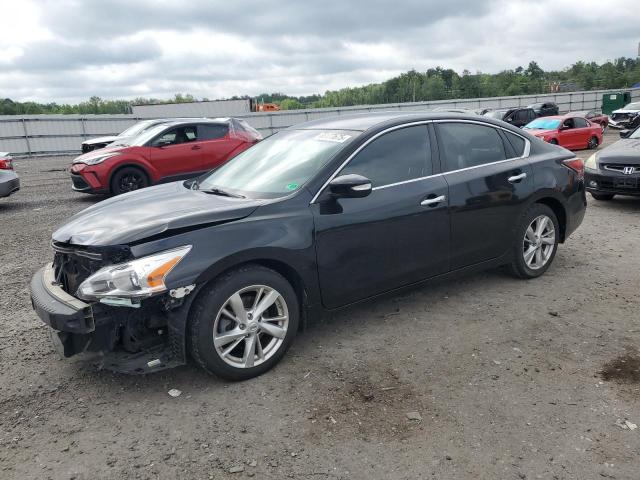 Sedans NISSAN ALTIMA 2014 Czarny