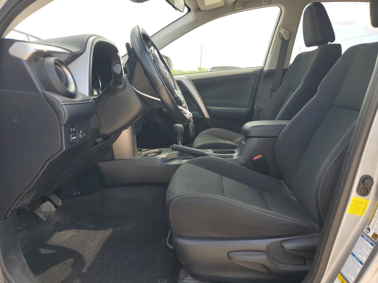 2017 Toyota Rav4 Hv Le VIN: JTMRJREV2HD124918 Lot: 63149515