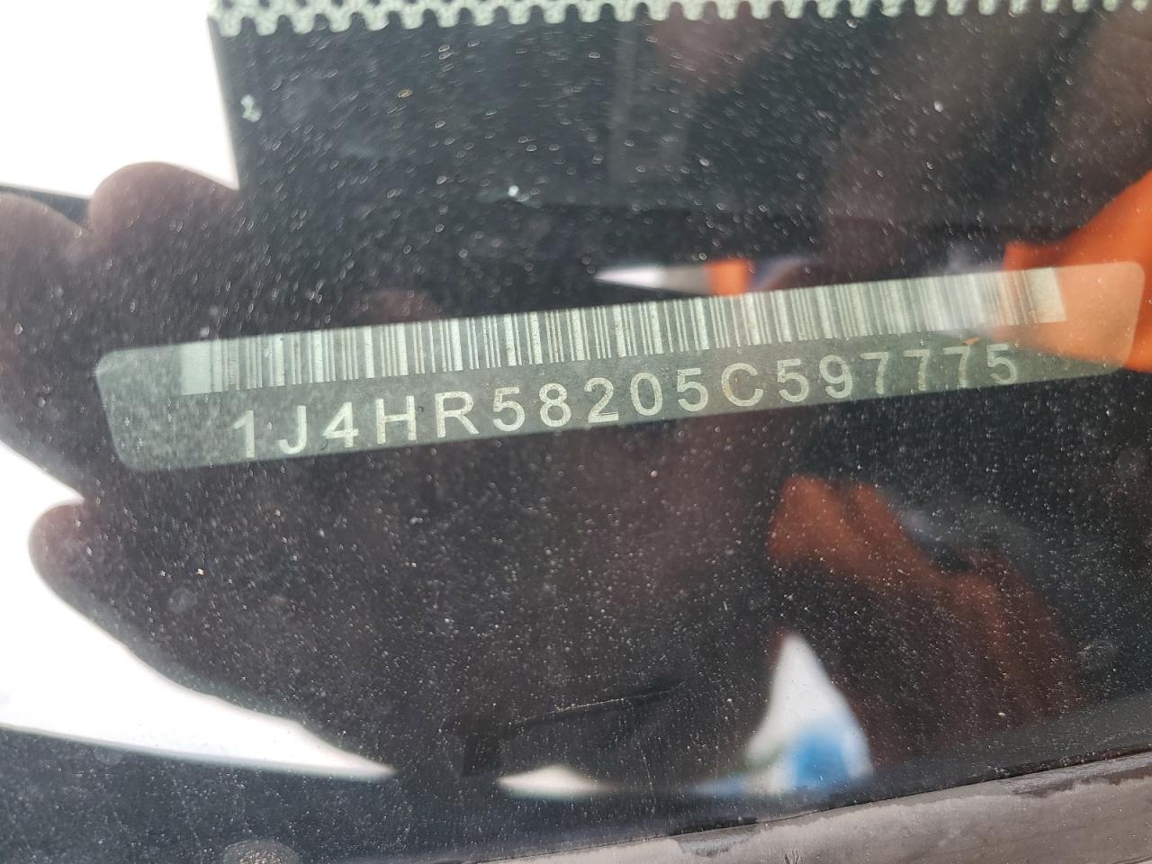 2005 Jeep Grand Cherokee Limited VIN: 1J4HR58205C597775 Lot: 63687435