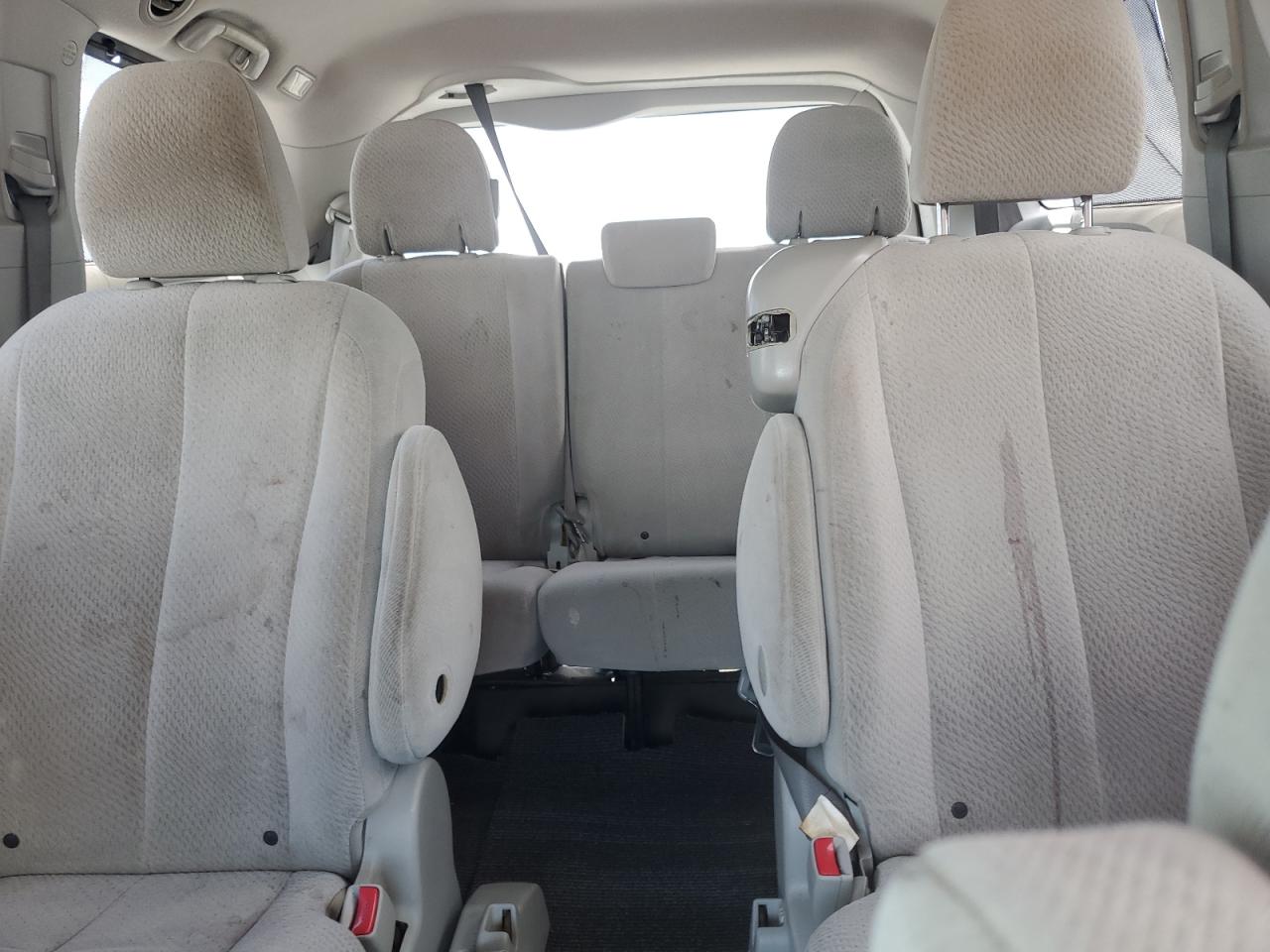 2012 Toyota Sienna Le VIN: 5TDKK3DC6CS190493 Lot: 65000345