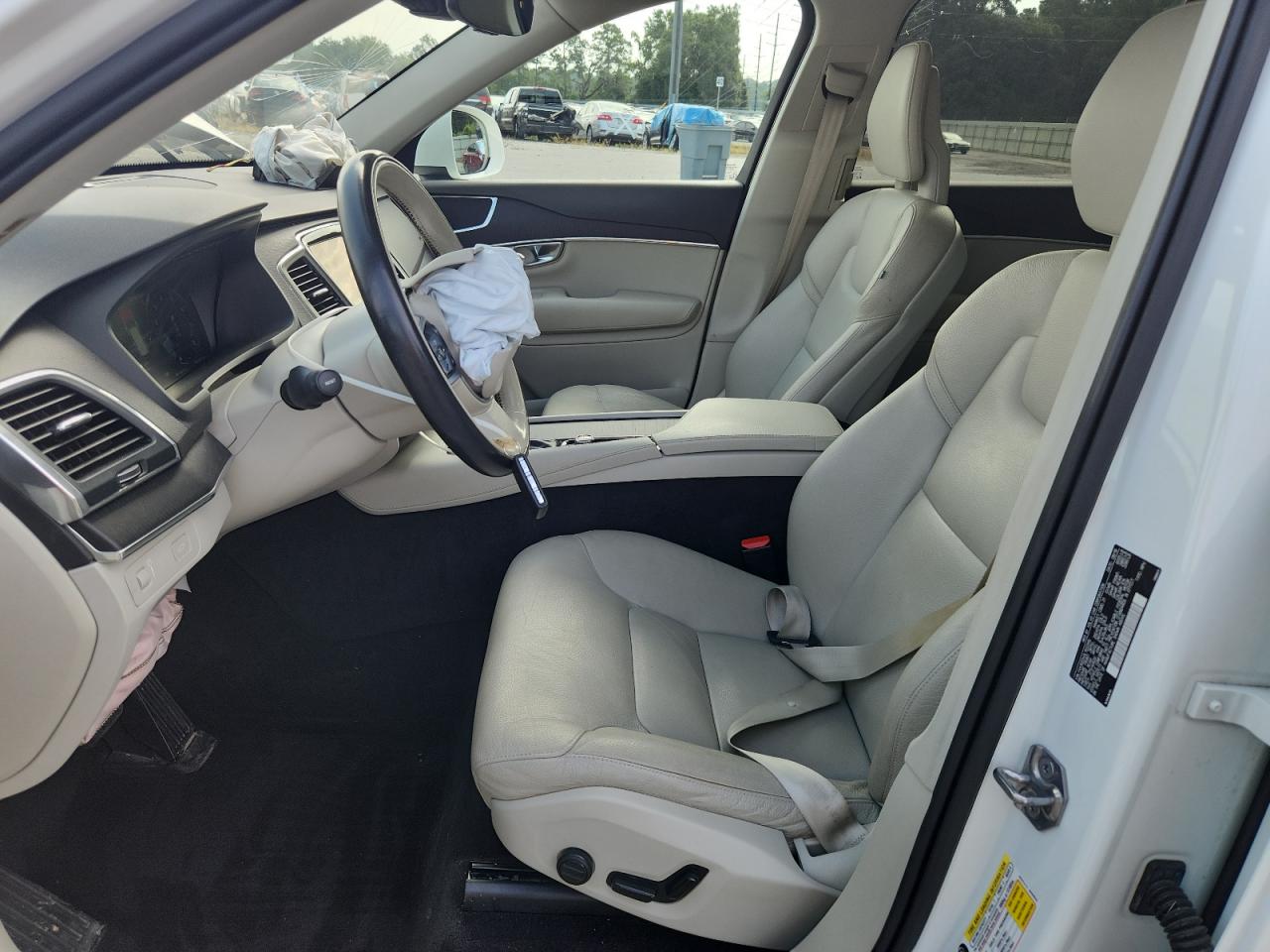2020 Volvo Xc90 T5 Momentum VIN: YV4102CK0L1552915 Lot: 64133715
