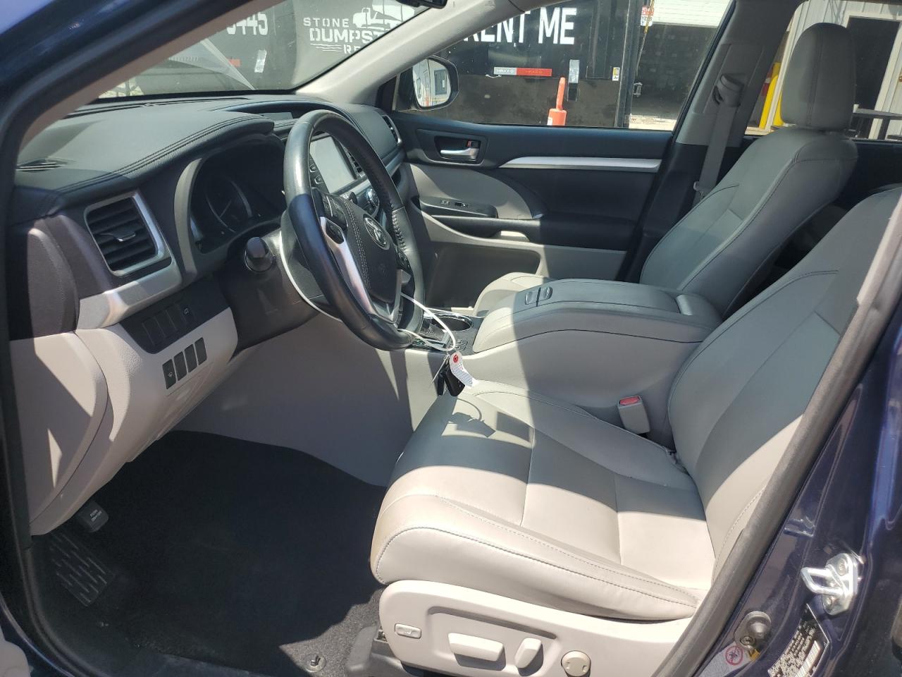 2016 Toyota Highlander Xle VIN: 5TDJKRFH8GS345669 Lot: 64649585