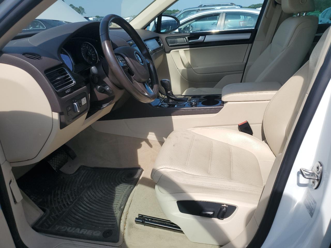 2014 Volkswagen Touareg V6 Tdi VIN: WVGEP9BP2ED011772 Lot: 65915195