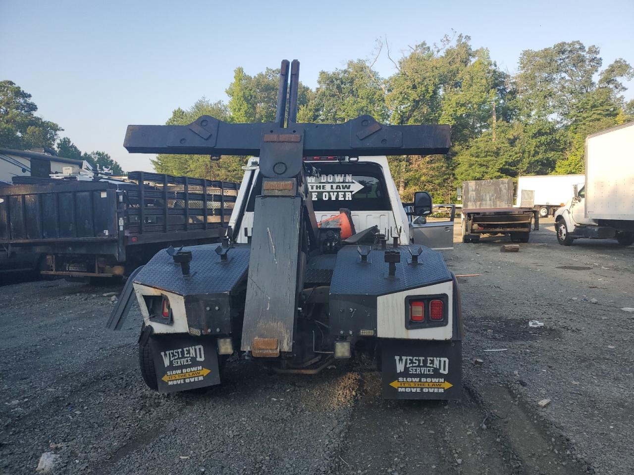 2017 Ford F550 Super Duty VIN: 1FDUF5GYXHEB38180 Lot: 81043555