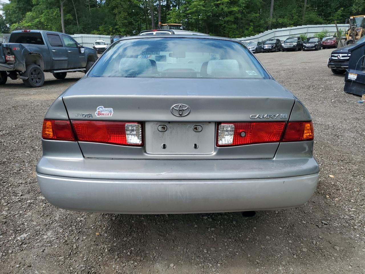 2001 Toyota Camry Ce VIN: JT2BG22K510562081 Lot: 64758725