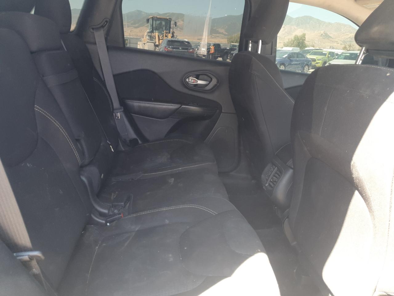 2016 Jeep Cherokee Latitude VIN: 1C4PJMCBXGW279626 Lot: 64224915