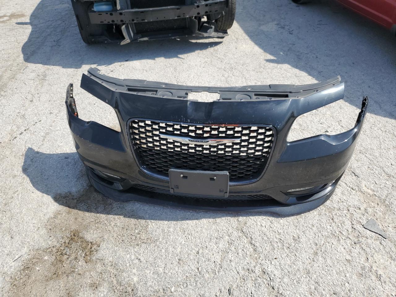 2018 Chrysler 300 S VIN: 2C3CCABG6JH142987 Lot: 63050445