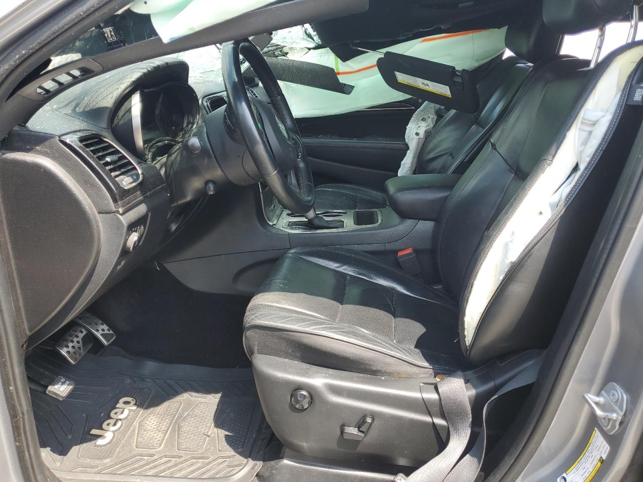 1C4RJECG8KC597748 2019 Jeep Grand Cherokee Overland