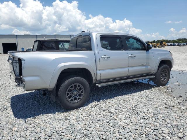  TOYOTA TACOMA 2018 Silver